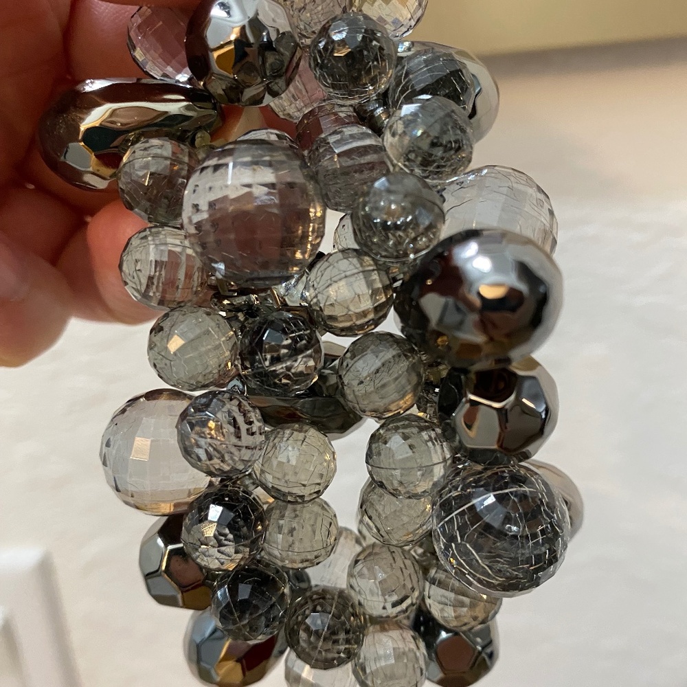 Custom‎ Jewelry bracelet, (plastic), 7 inches long, pre-owned